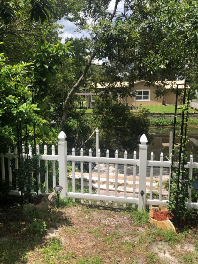 Cozy Cottage River House Weeki Wachee Buitenkant foto